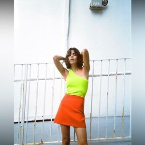 Zara - ASYMMETRIC KNIT TOP - Medium